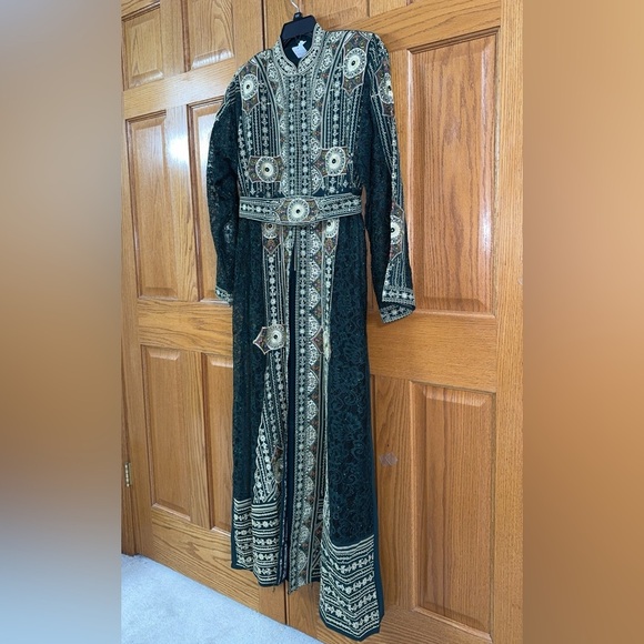 Women’s 2pc Abaya Dress Thobe Kaftan Green Gold Embroidery Dress Sz 6 US 22W 3X - Picture 1 of 10